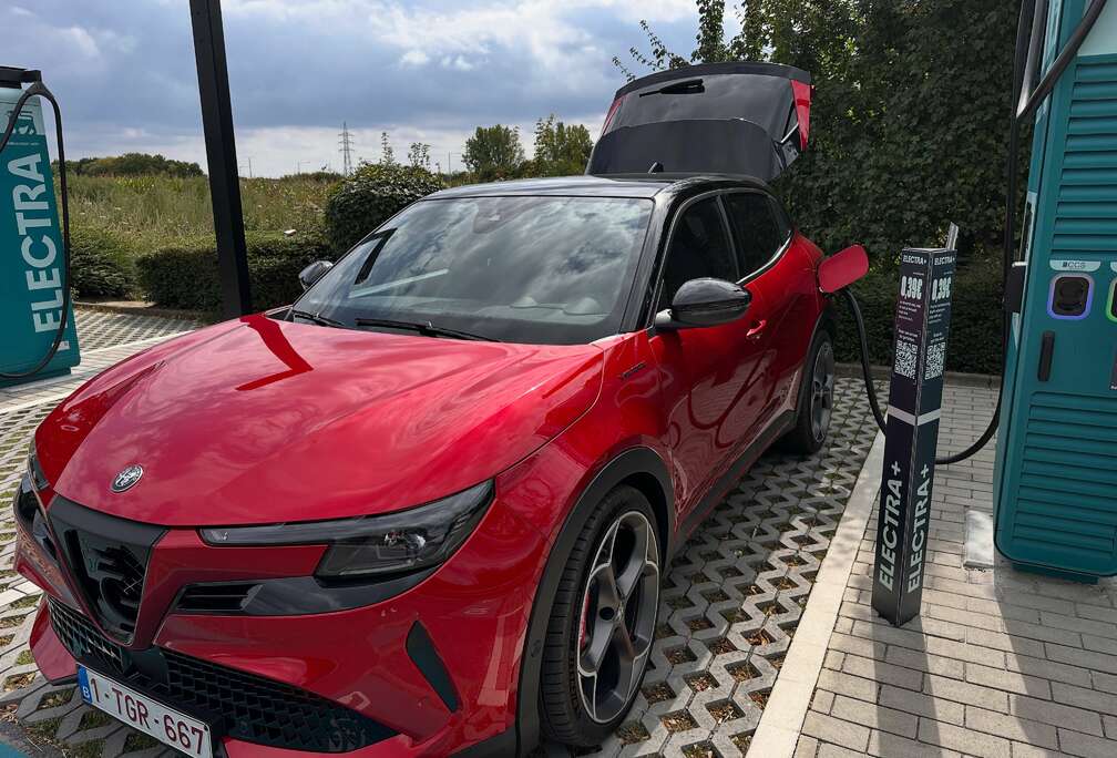 Alfa Romeo e-Junior 54 kWh Elettrica 280 Veloce