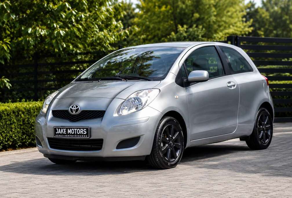 Toyota Yaris 1.3i VVT-i ** AUTOMATIQUE ** GARANTIE **