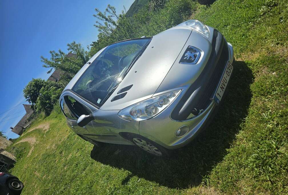 Peugeot 206+ 1.1i