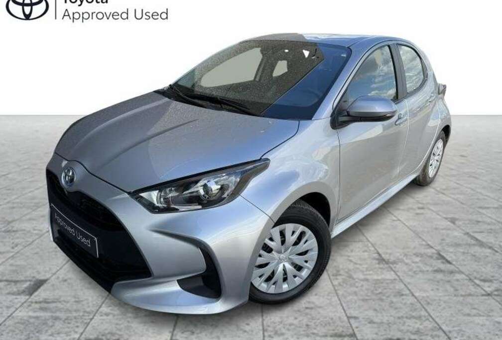Toyota 1.5 Hybrid Dynamic + Navi
