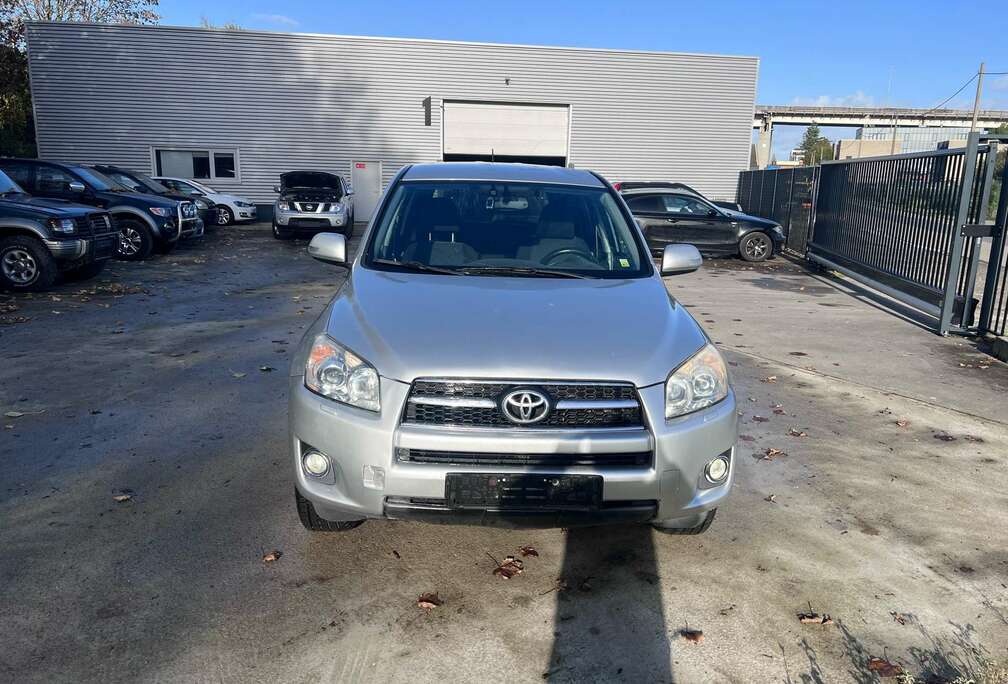 Toyota RAV4 2.0i VVT-i 16v VIP