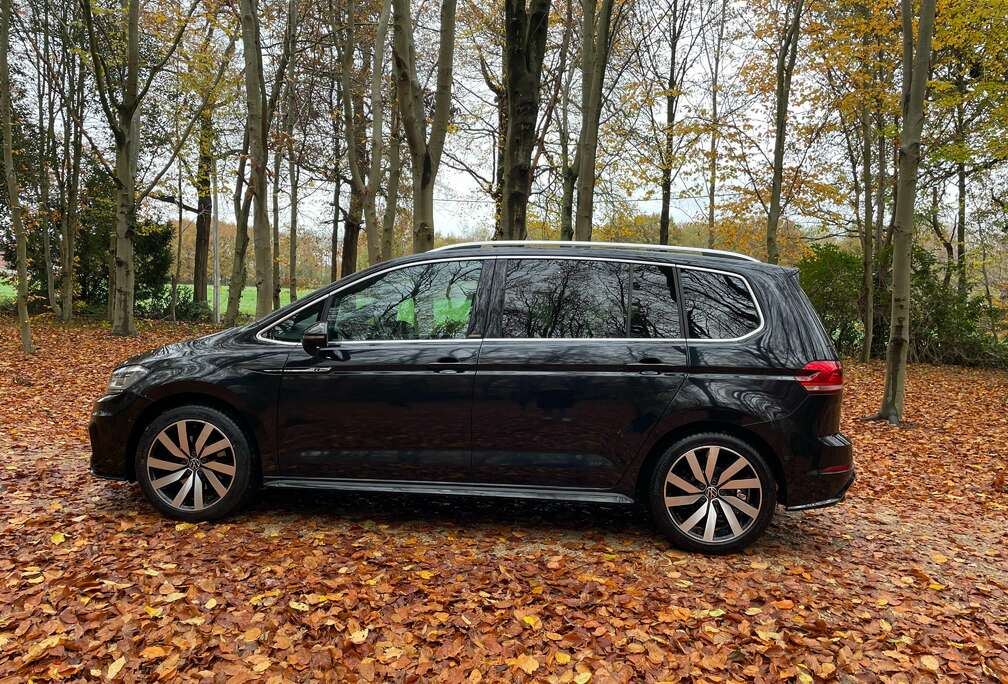 Volkswagen Touran 2.0 TDI DSG / R-Line-pakket / 7 SEATS