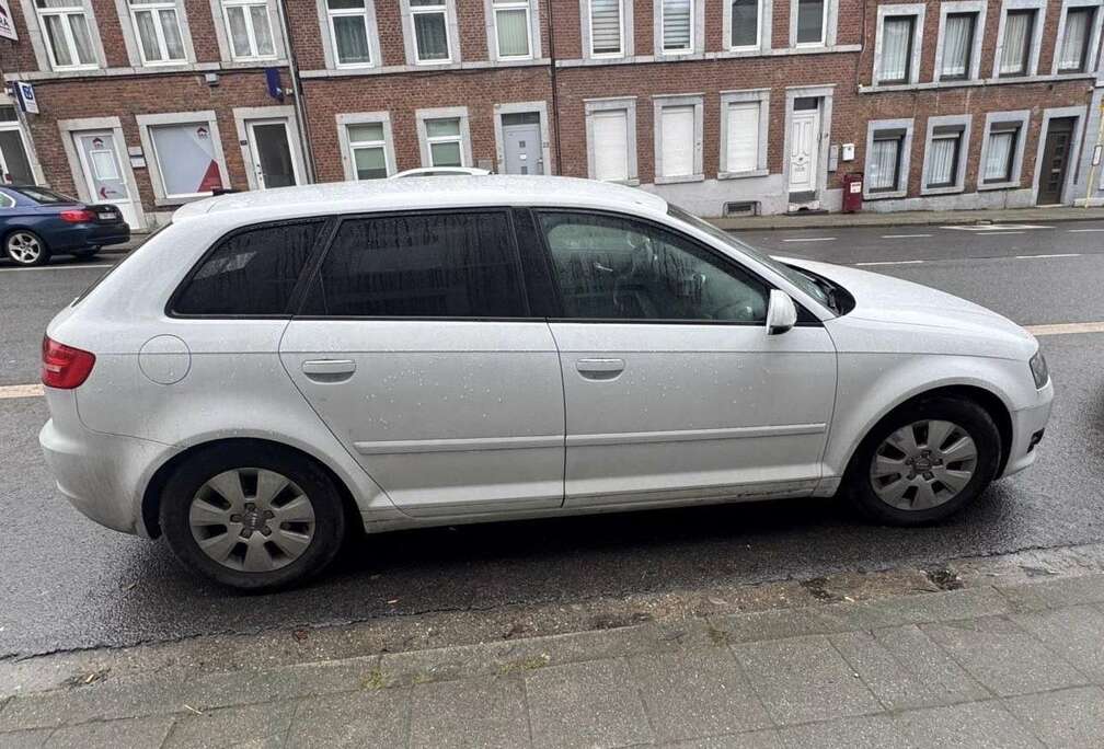 Audi Sportback Annee 2012.1.6 105 cv. 262000km