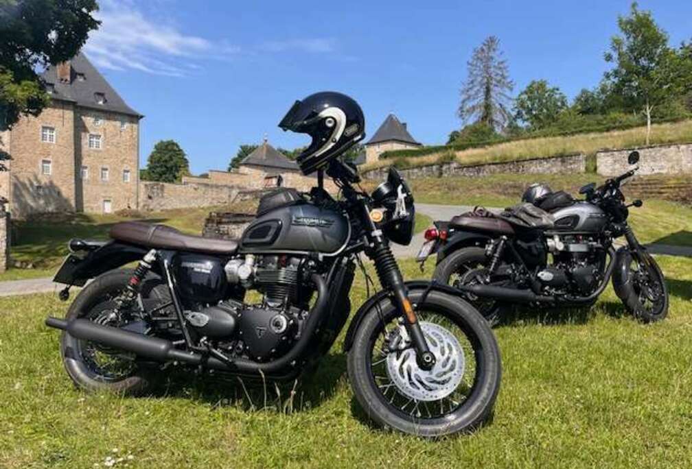 Triumph Black
