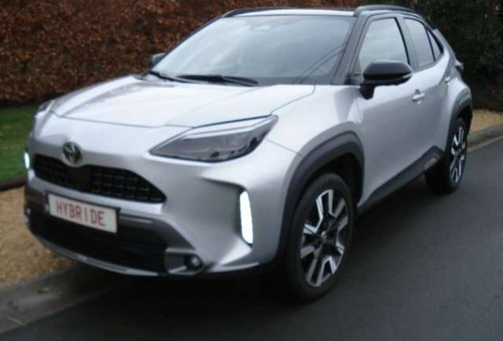 Toyota Yaris Cross HYBRIDE 4X4 CVT FULL OPTIONS