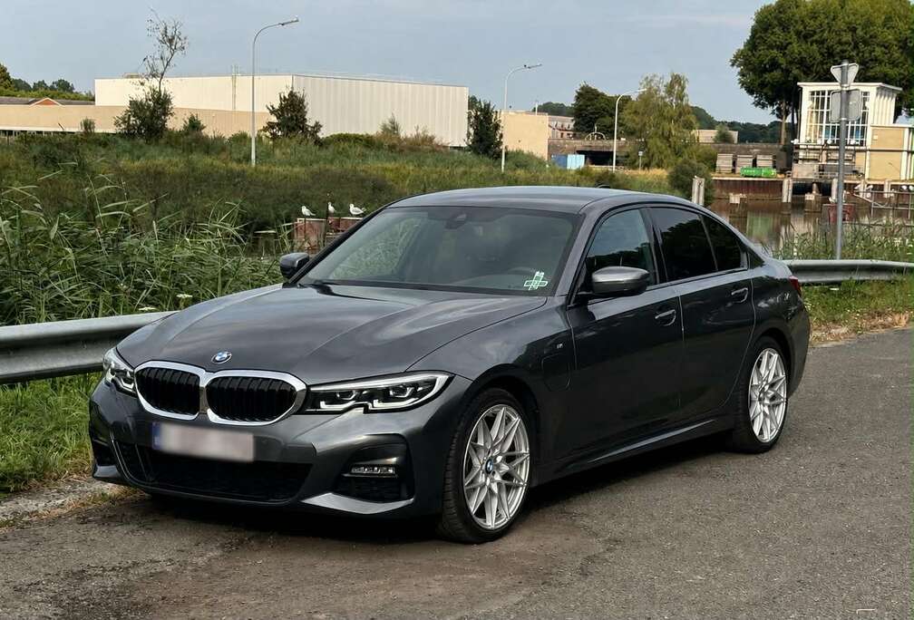 BMW 330eA Plug-In Hybrid