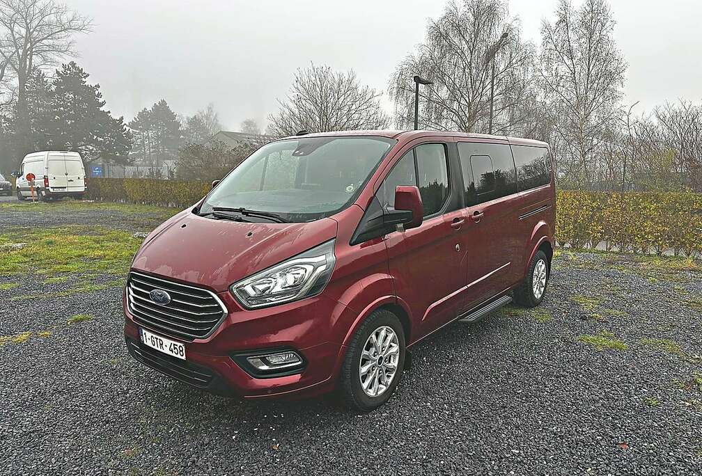 Ford Custom 320