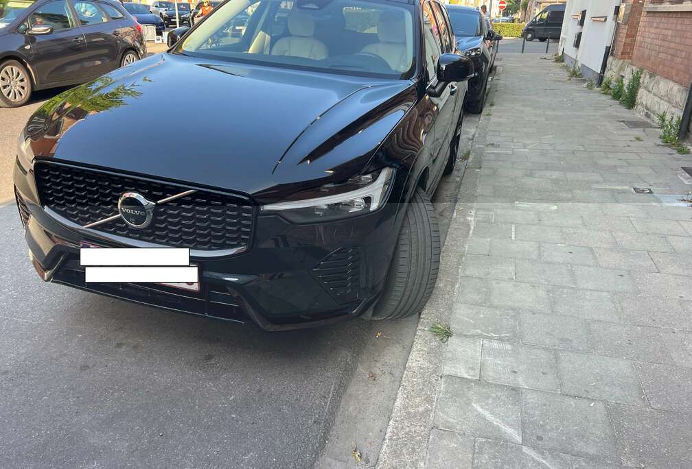 Volvo XC60 2.0 T6 PHEV AWD Ultimate Dark (257kW)