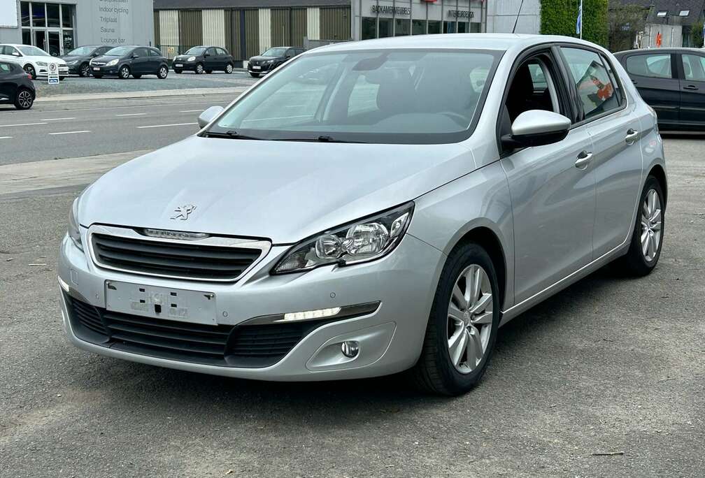 Peugeot 1.2 VTi Active