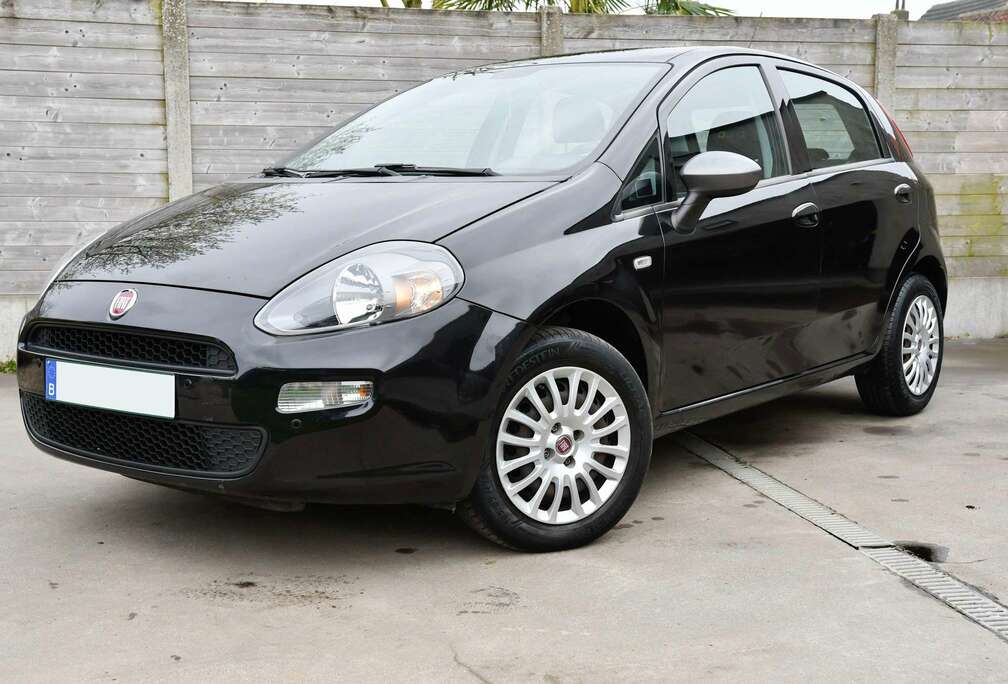 Fiat Punto 1.4i Young*GPS*Led*Bip*Faible Km*