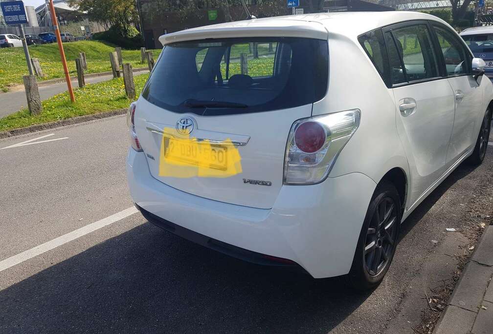 Toyota 1.6i Dynamic 7pl.