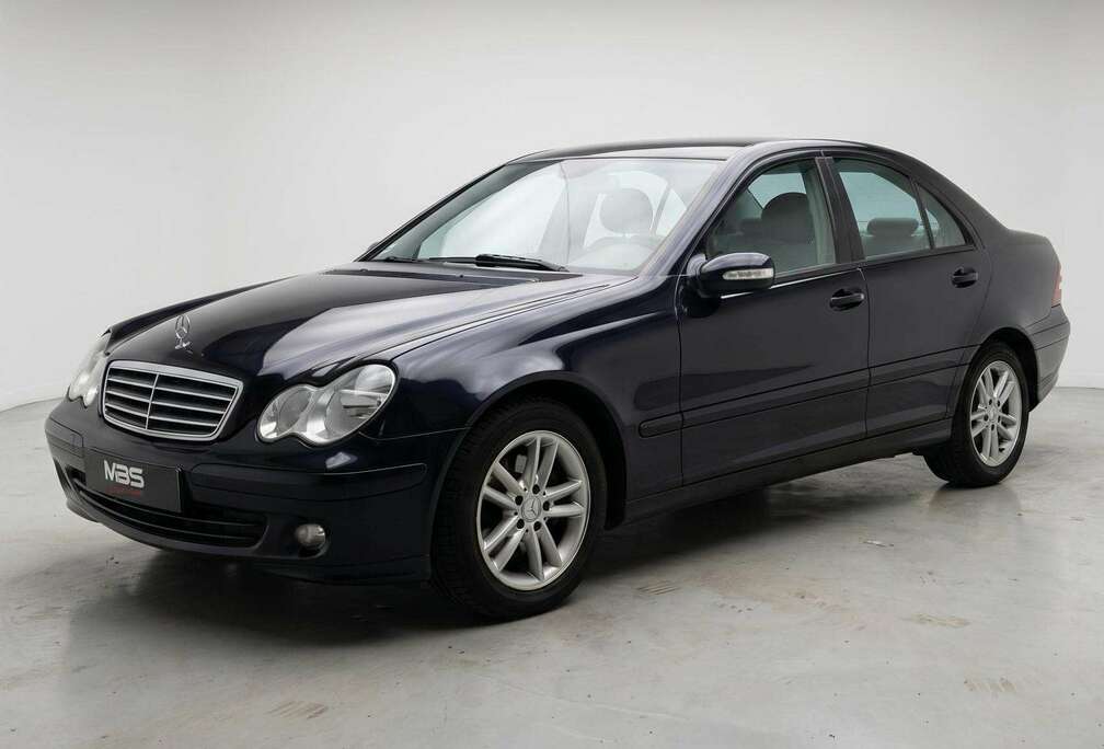 Mercedes-Benz * BOITE AUTO* CLIM* VOLANT MULTI* RADIO*