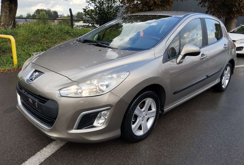 Peugeot 1.6 HDi Premium cuir airco eur5