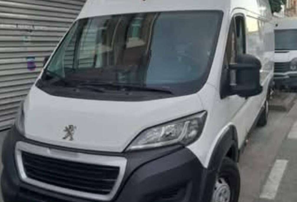 Peugeot HDi 435 L4H3 S&S Asphalt