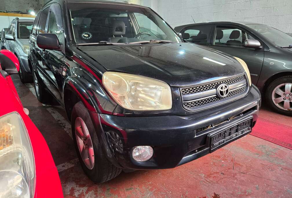 Toyota 2.0i VVT-i 16v 4x4 STRONG