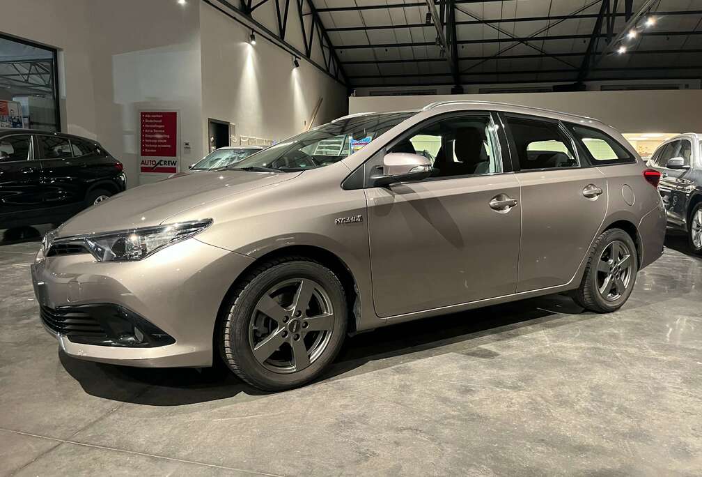 Toyota Auris Hybrid Automatik Touring Sports