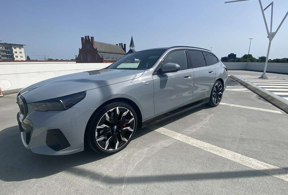 BMW BMW i5 Touring eDrive40 M Sport Pro Individual B&W Pano ACC Head Up