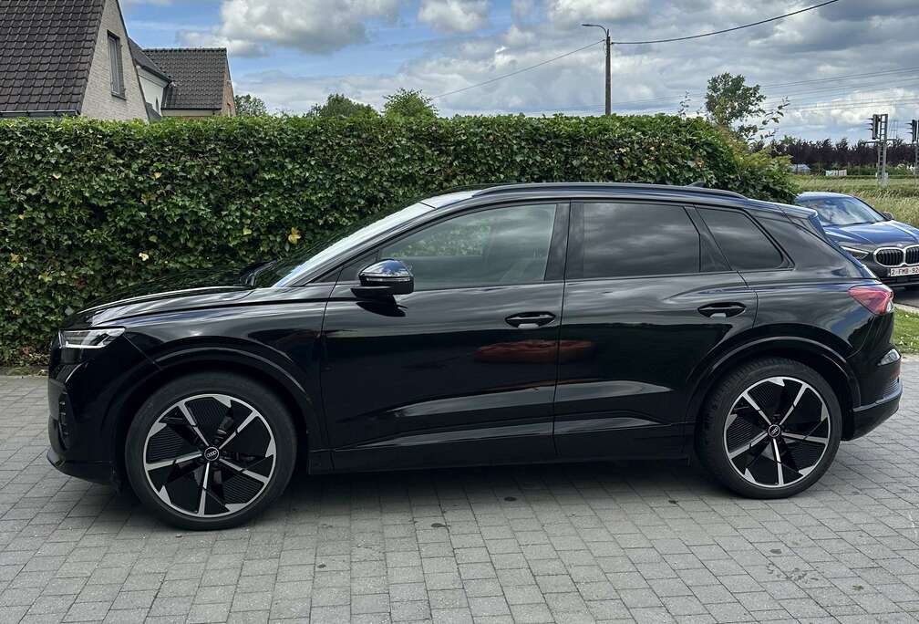 Audi 55 kWh 35 Edition One Grey