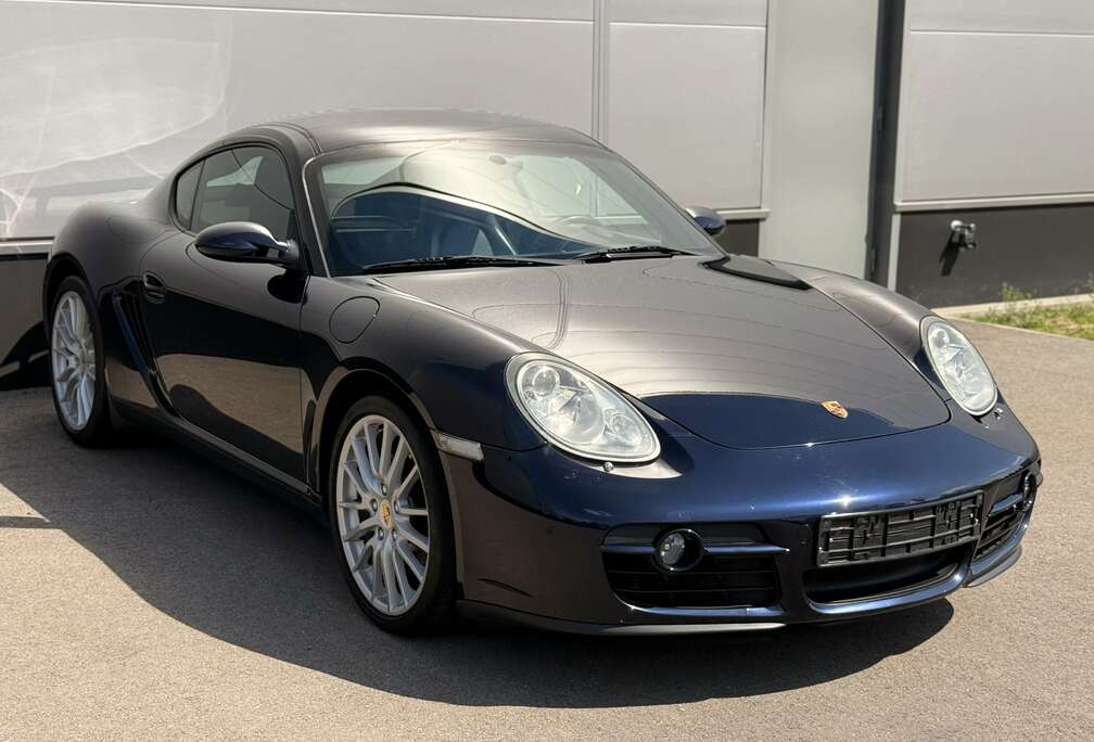 Porsche 2.7i Tiptronic S