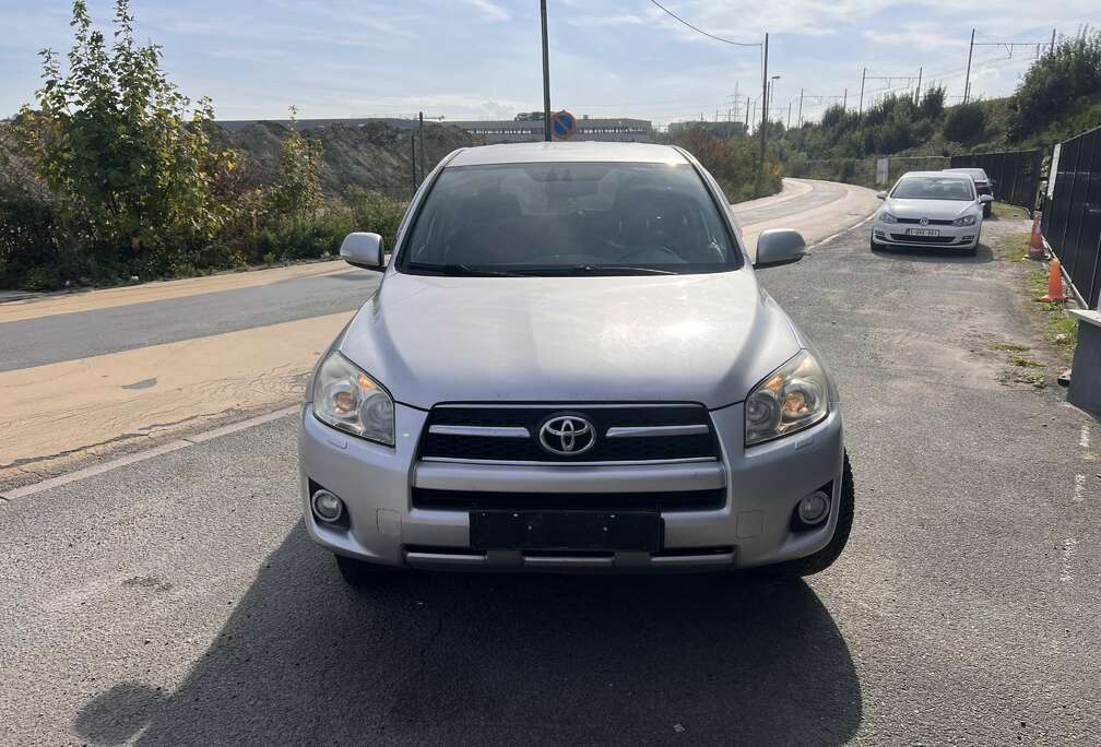 Toyota 2.0 VVT-i 152 ONLY EXPORT