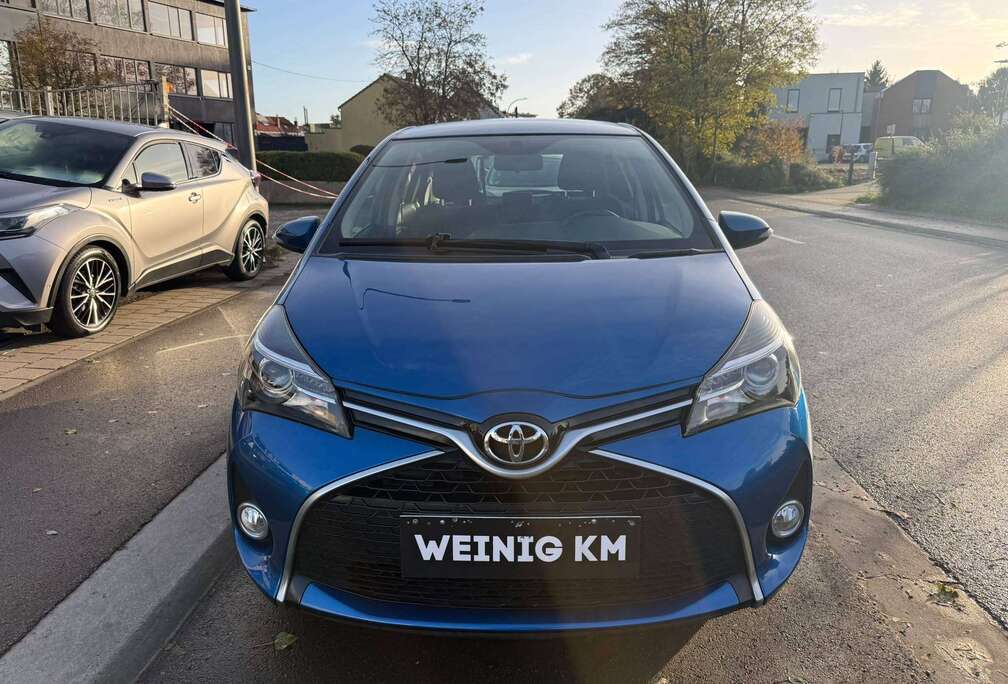 Toyota Yaris 1.33i VVT-i Comfort and pack Style