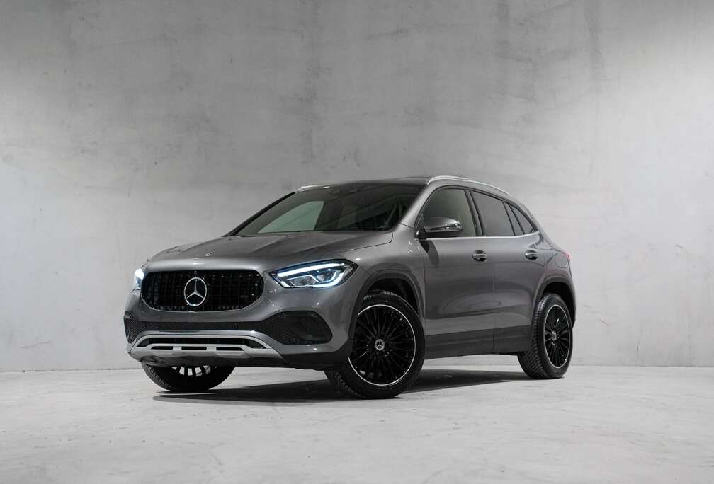 Mercedes-Benz  19\' AMG  LED  BLACK PACK  TVA