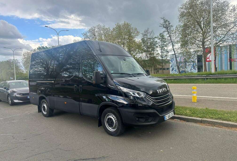 Iveco 35C18V 3.0 Turbo VGT Hi-Matic (3520L)