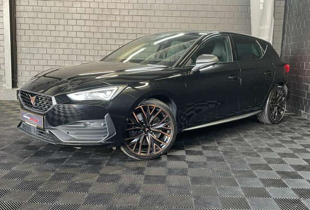 2.0 TSI 300CV * PANO* Volant SS * CUIR*
