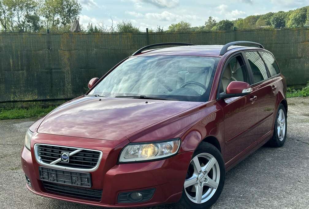 Volvo 2.0 D// 2010// 307.000km// AirCo//Capteurs Arrièr