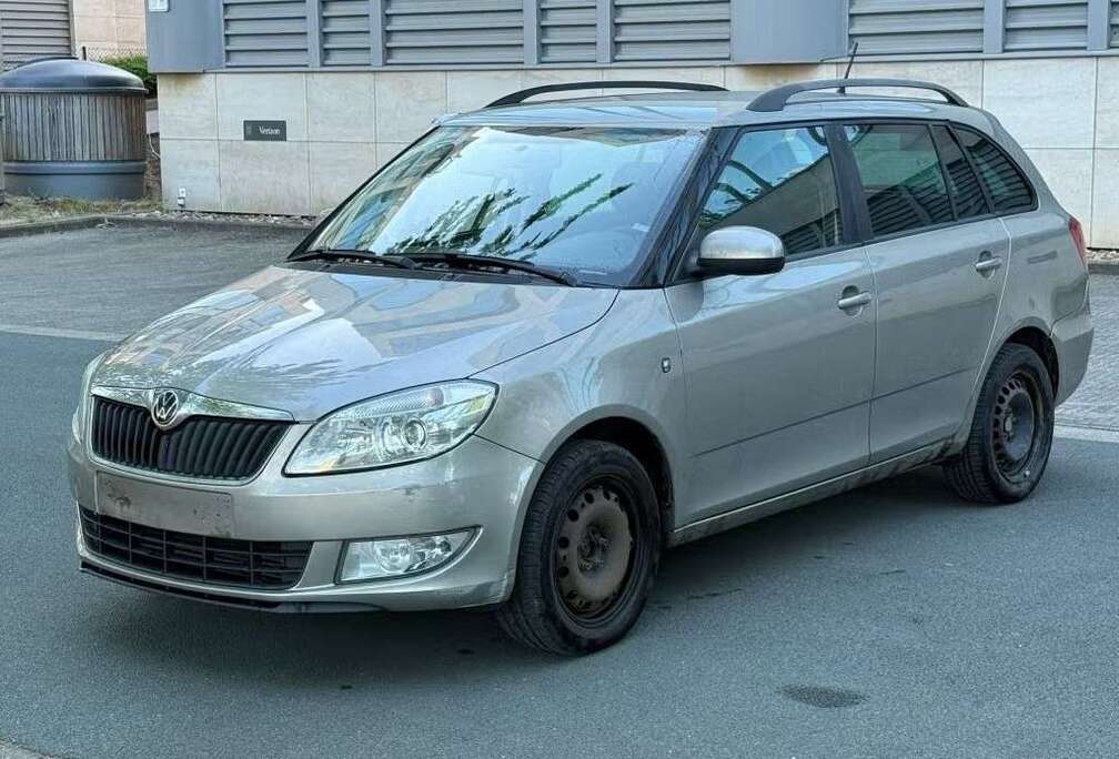 Skoda Combi 1.6 TDI - À réparer