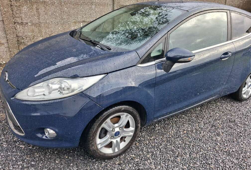 Ford 1.4i Titanium
