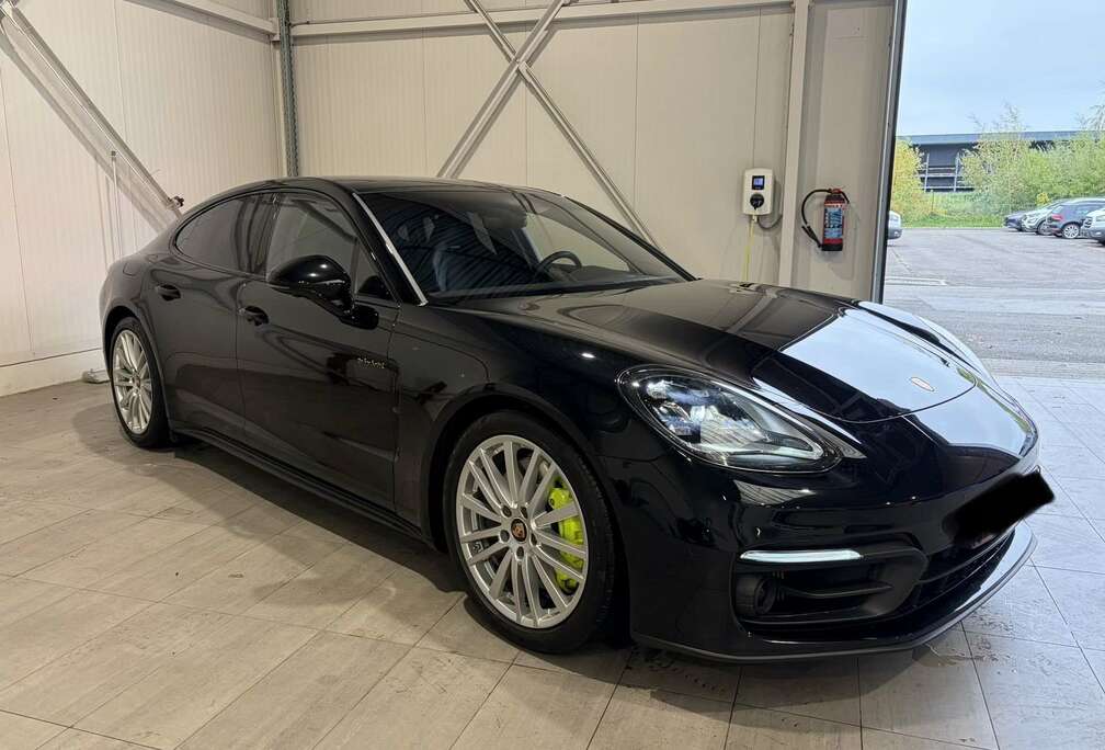 Porsche 4 E-Hybrid 10 Years Edition