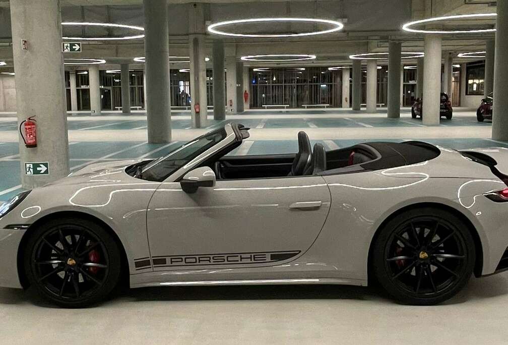Porsche 992 Carrera S cabrio