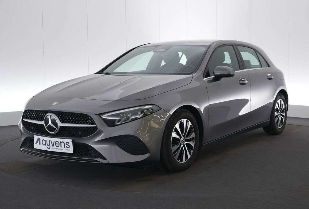 Mercedes-Benz 180dA Business Line LEDER/STOF LED GPS PDC CAM Ver