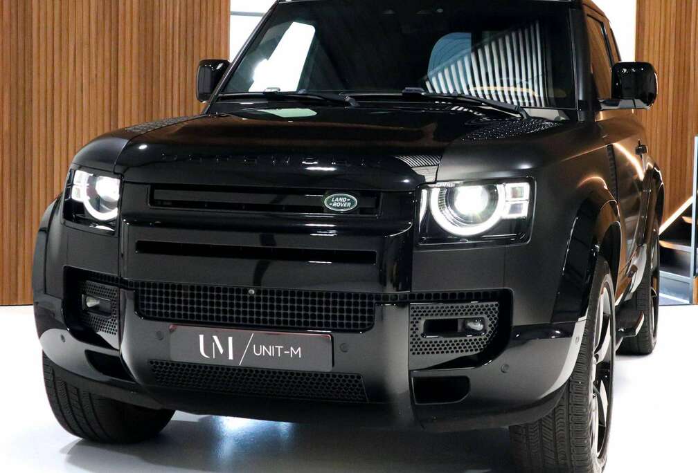 Land Rover 90 D300 X / LICHTE VRACHT/ TREKHAAK/ FULL OPTION
