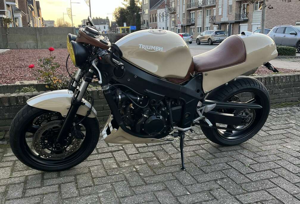 Triumph Cafe Racer