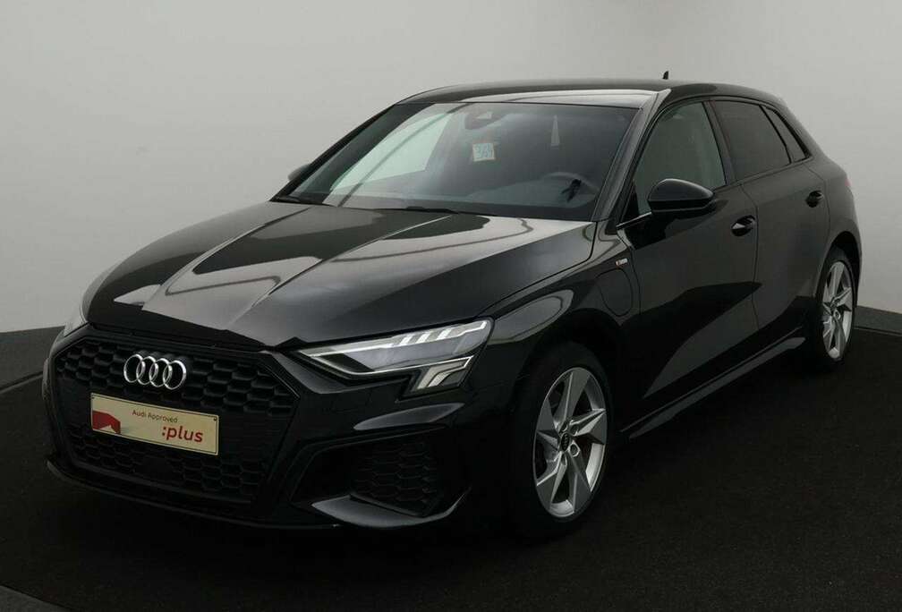 Audi 40 TFSI e *S-LINE*AUTOMAAT*LEDER*ADAPTIVE*NAVI*ZETELVERWARMING*...