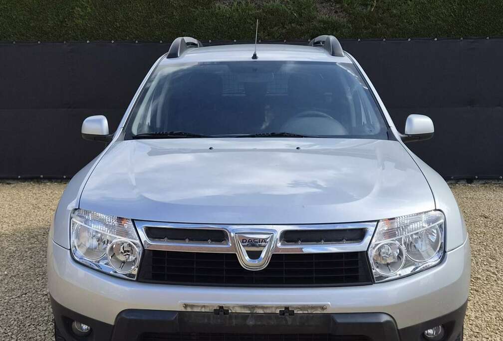 Dacia 1.6 16v 105 4x2 Lauréate
