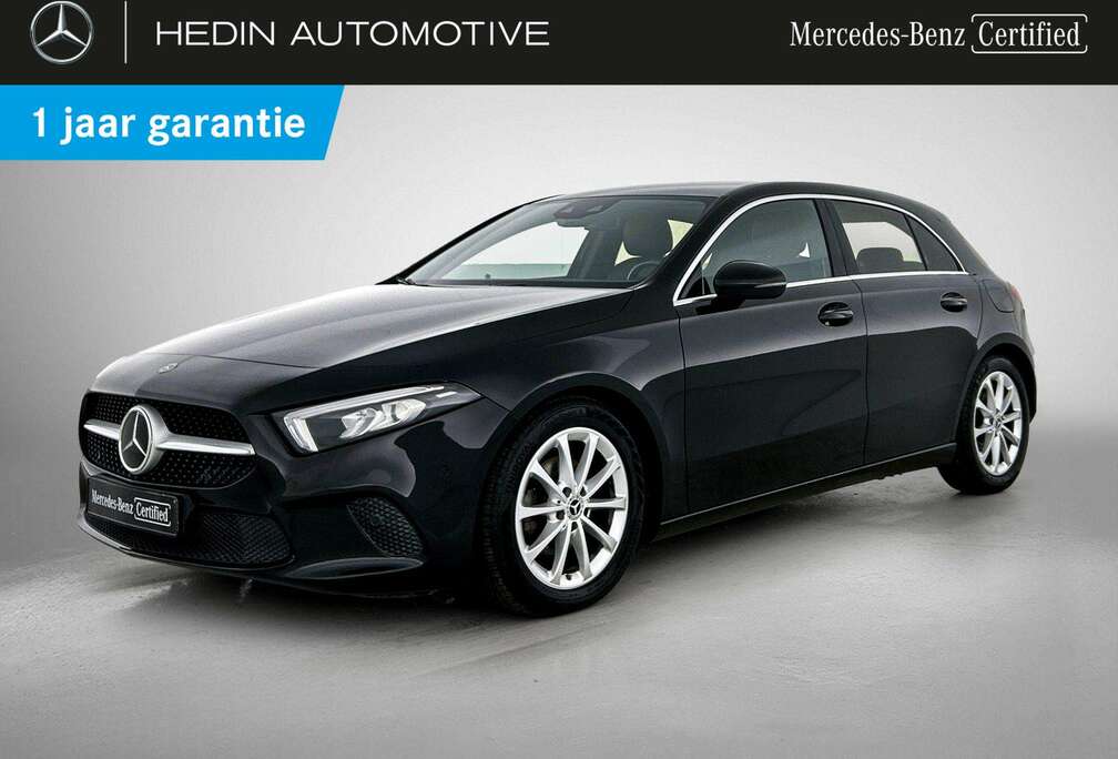 Mercedes-Benz D Hatchback Luxury Line  Smartphone Integratie