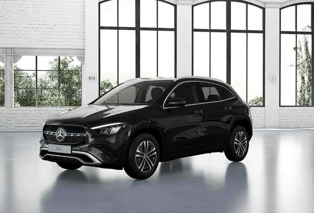 Mercedes-Benz ESSENTIAL LINE