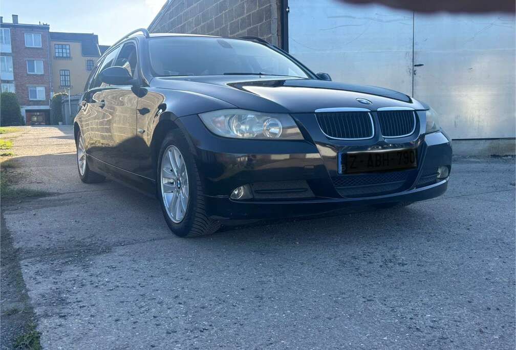 BMW Touring 320i