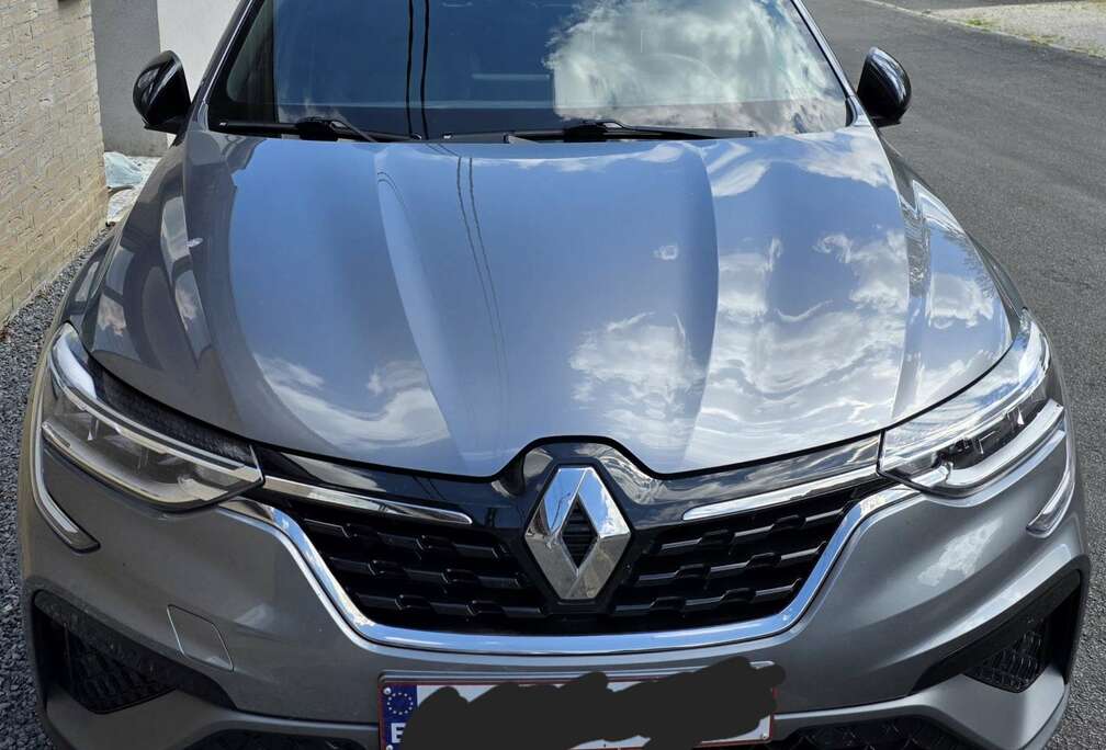 Renault Arkana E-TECH HYBRIDE RS LINE