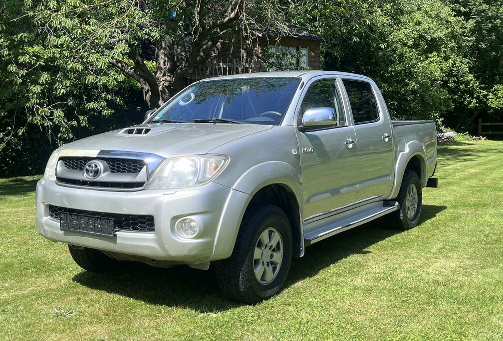 Toyota 2.5 D-4D 4WD S