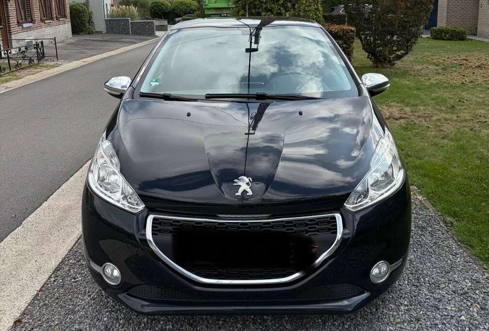 Peugeot 208 1.2i Style
