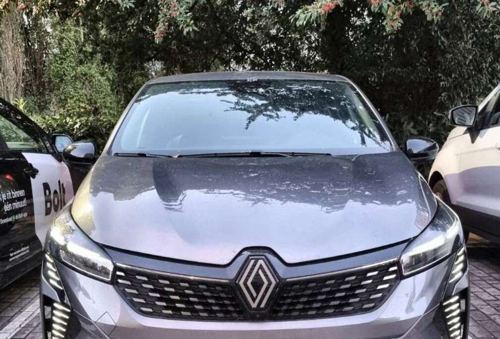 Renault 1.0 TCe Techno grand écran et caméra 360°