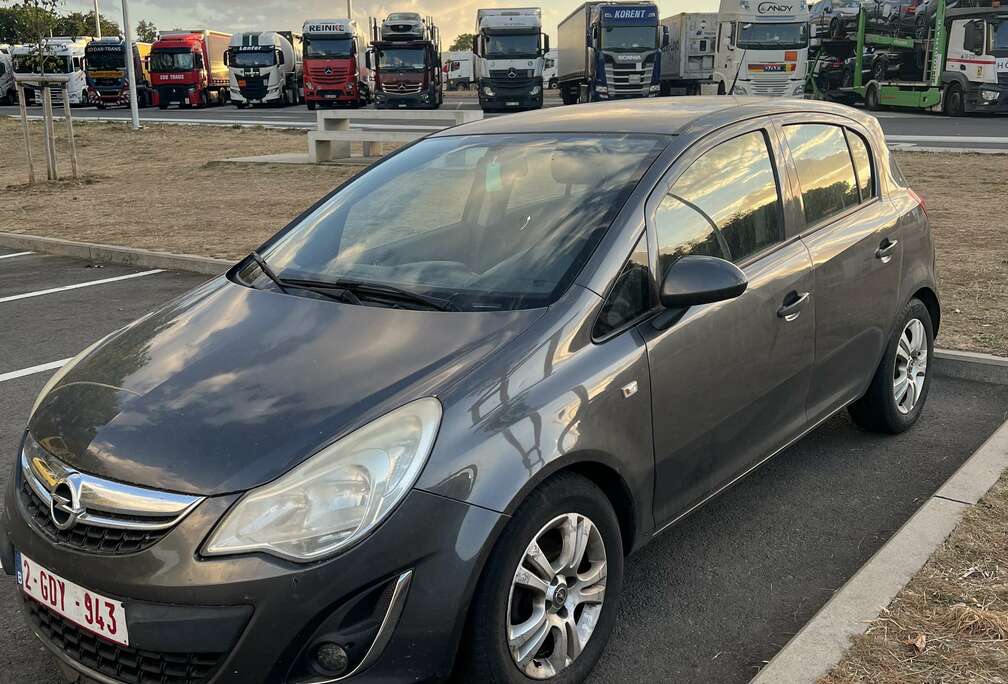 Opel 1.2i Cosmo Easytronic