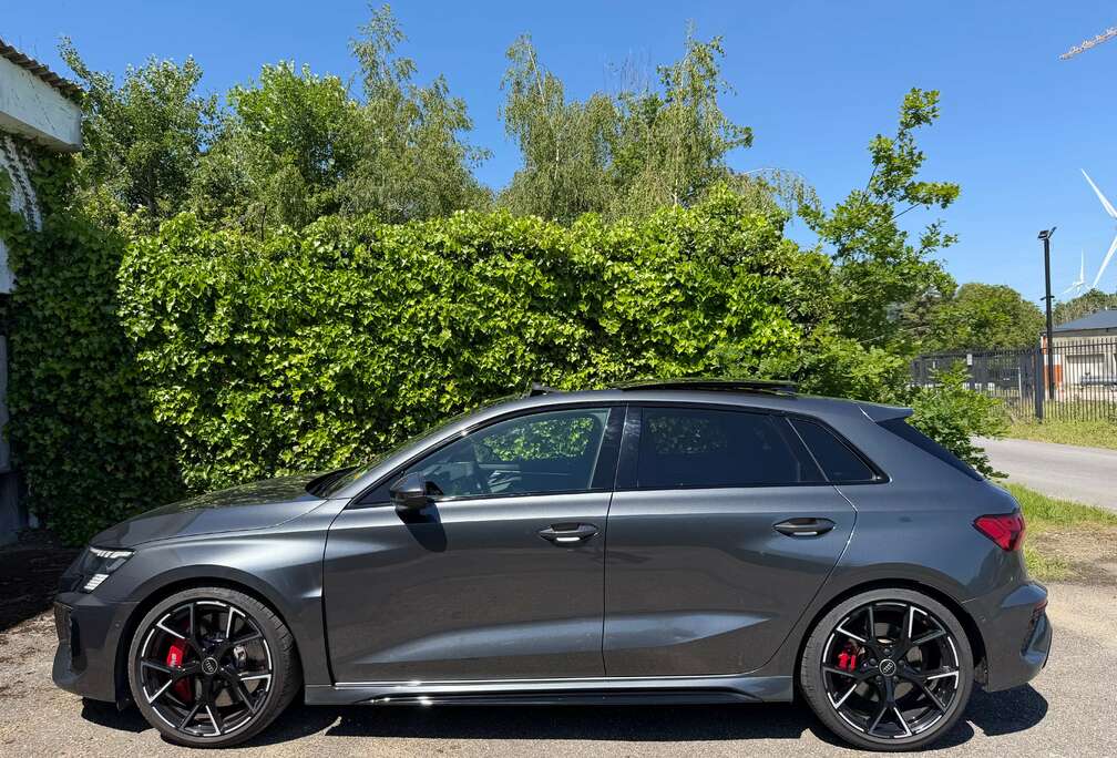 Audi RS3 Sportback open dak/B&O geluid/keyless entry/zetelverwarming etc