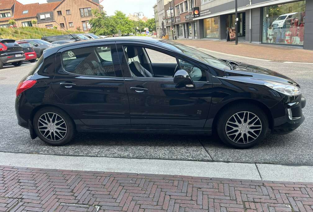 Peugeot 1.6 HDi Black & Silver FAP