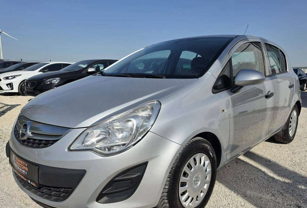 Opel Corsa 1.2i Essentia 5 portes garantie 12 mois
