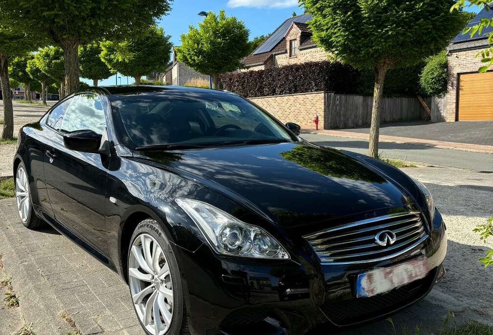 Infiniti S